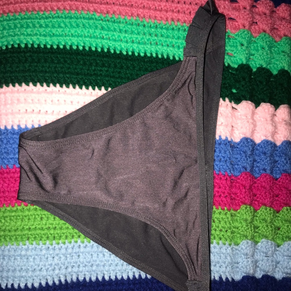 Gray ruffle bikini bottoms